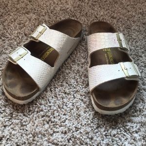 Birkenstock Arizona  white iridescent size 39